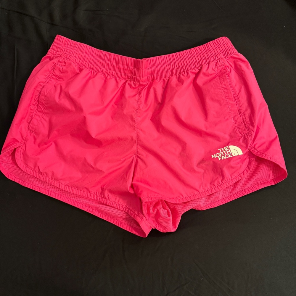 NWT The North Face Hydrenaline 2000 shorts. Pink M